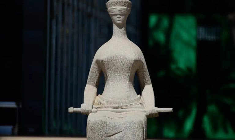 STF define limites para uso de nomes e símbolos religiosos