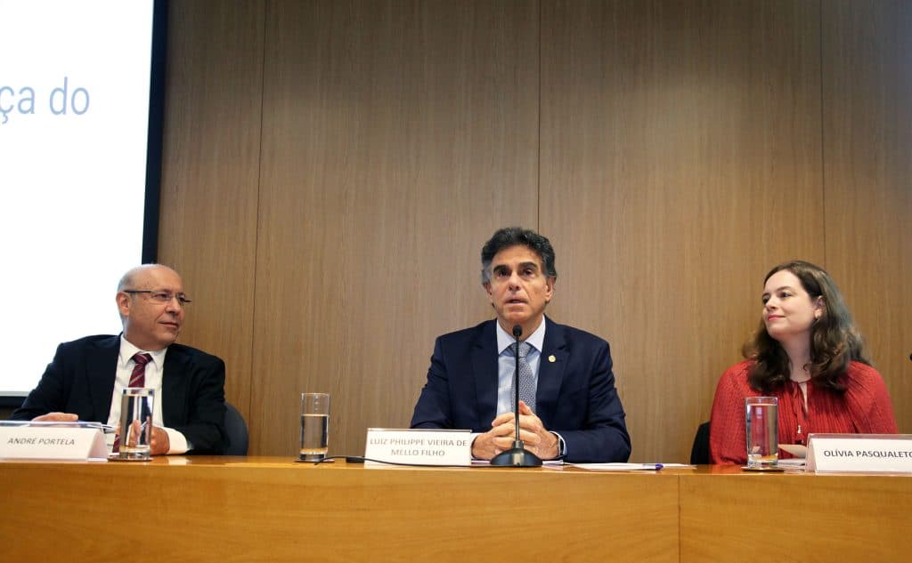 Reforma trabalhista não ouviu os trabalhadores, afirma presidente do TST
