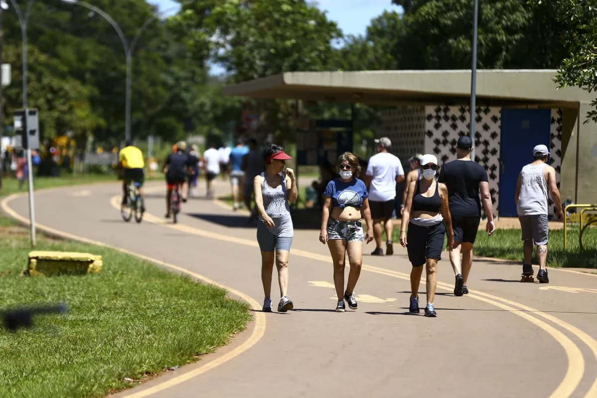 Nova lei quer proibir atividades ao ar livre em dias de calor extremo no Amazonas