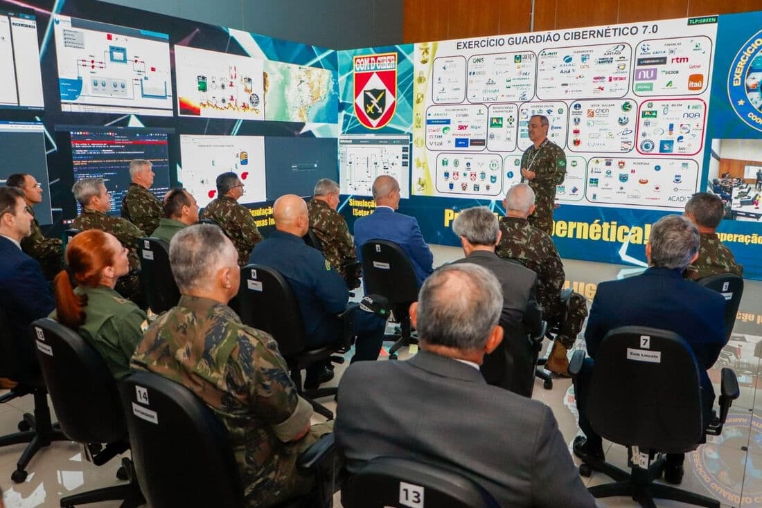 Exército faz simulado contra ataques cibernéticos em Manaus