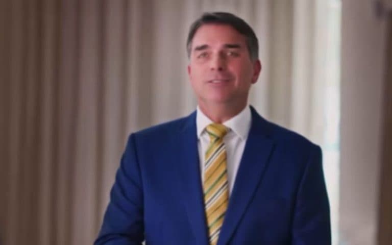 Flávio Bolsonaro diz que governo Lula faz parte de “sistema” com ala do STF