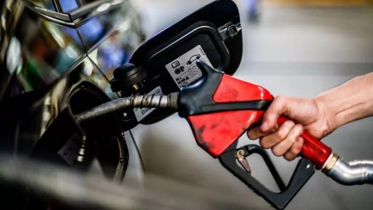 Lula anuncia medidas para reduzir preço da gasolina e do diesel