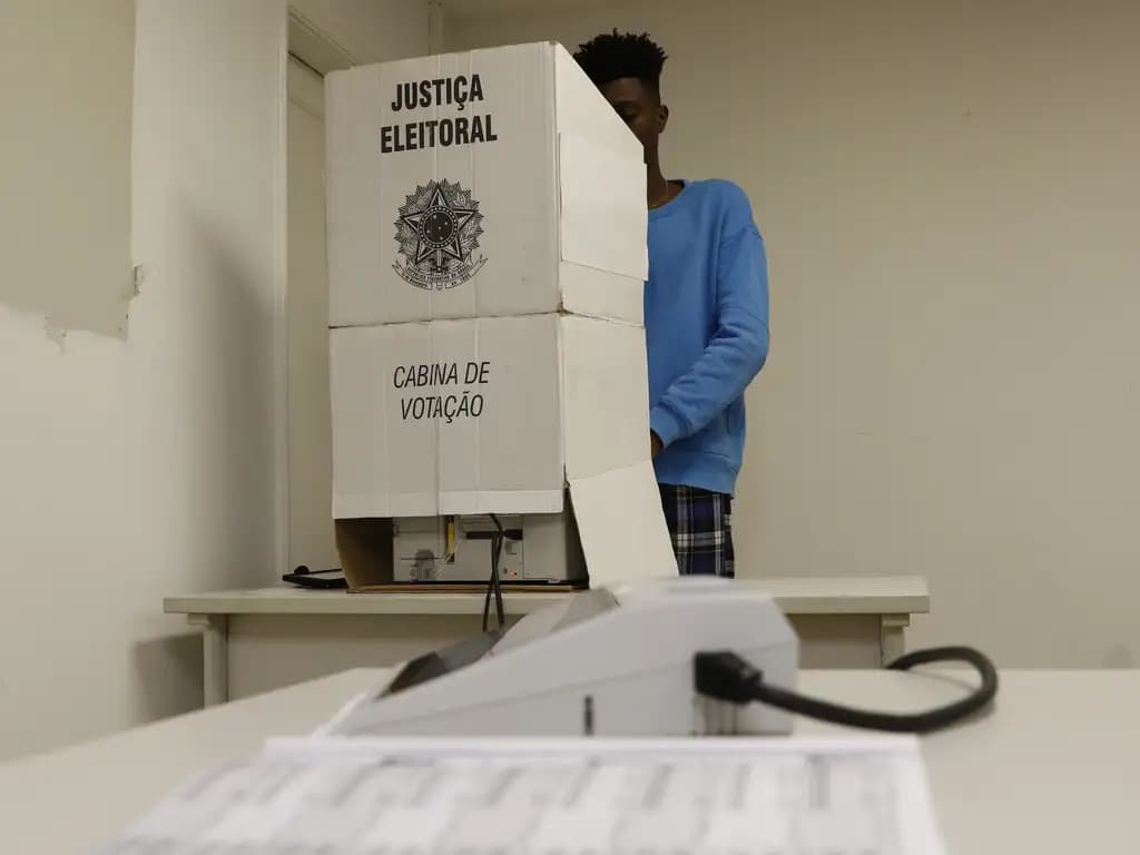 Violar o sigilo do voto é crime e pode levar à prisão