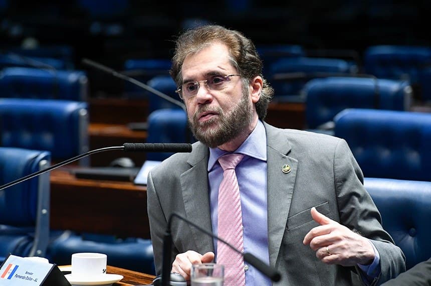 Justiça eleitoral decide retirar 13 vídeos de a Plínio Valério; Saiba motivo