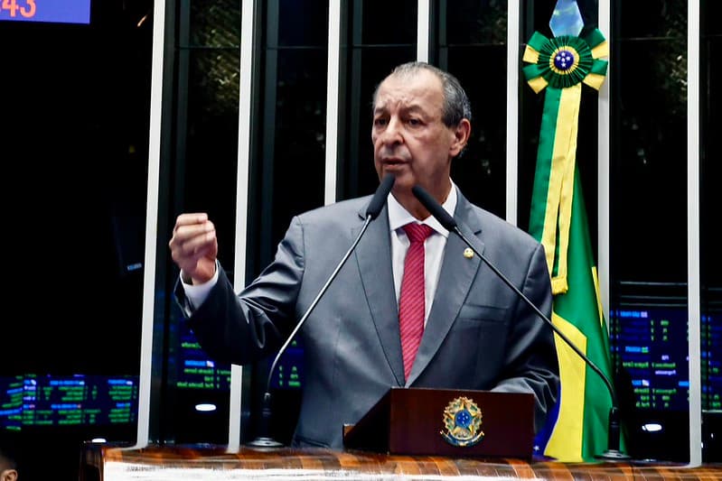 Omar Aziz é eleito governador do Amazonas