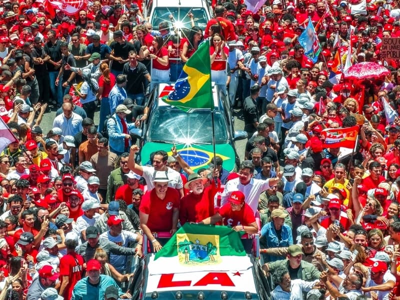 Campanha de Lula registra canal “Exército do Lula” como propaganda oficial