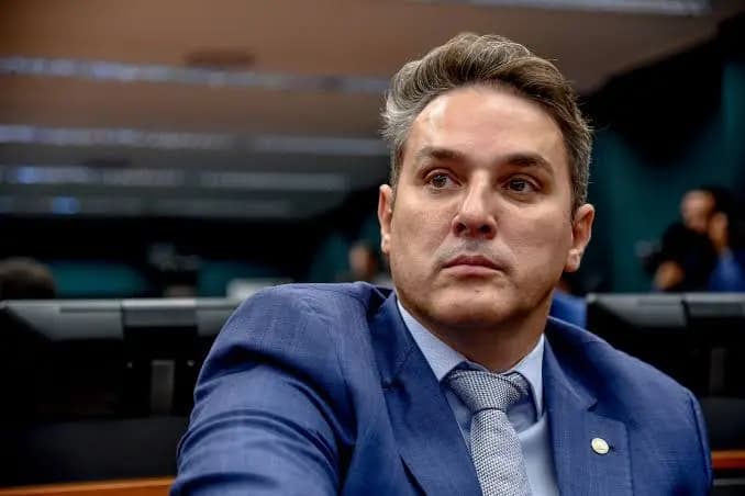 Luciano Zucco vence no primeiro turno no RS
