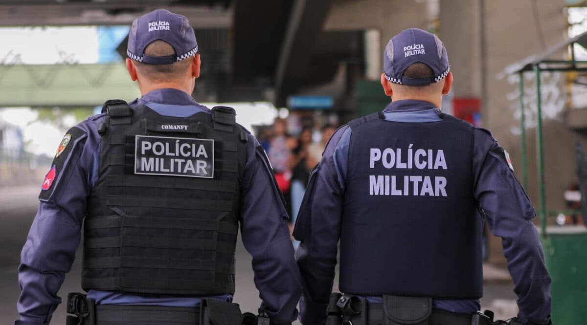 Governo do Amazonas mantém policiais nos locais de votação até o fim da votação