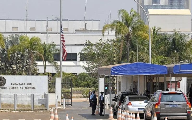 EUA suspendem serviços da Embaixada no Brasil às vésperas das eleições