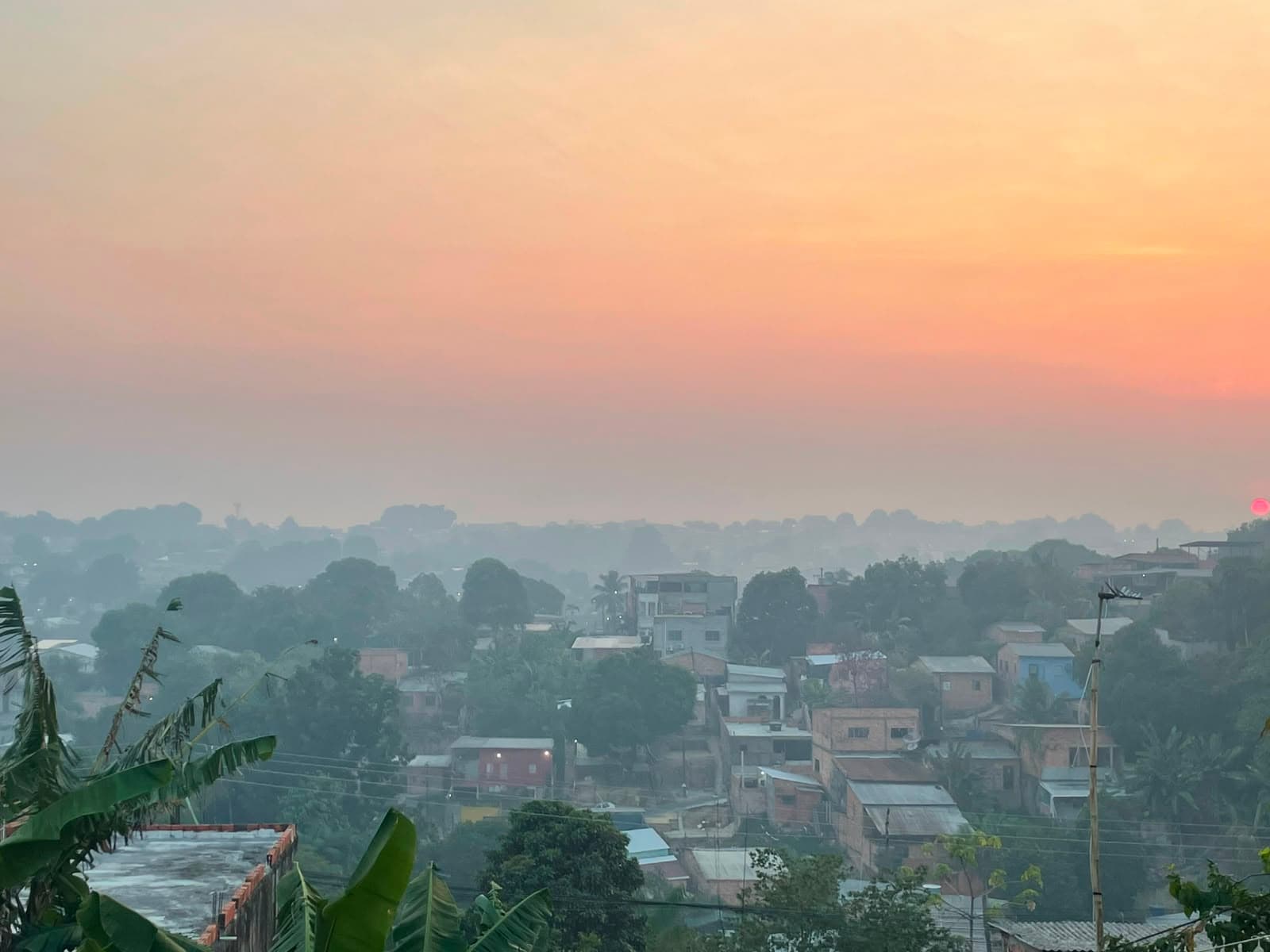 Manaus registra índice alarmante de poluição do ar neste domingo