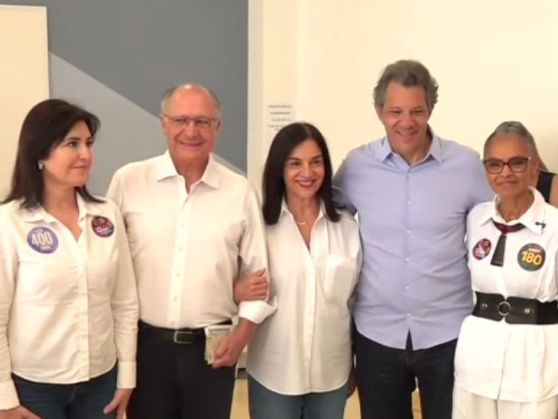 Alckmin vota em São Paulo após acompanhar Lula e Haddad