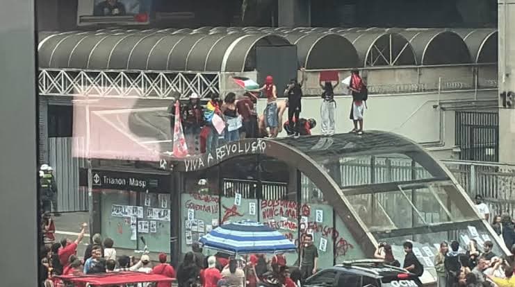 PM relata depredação e tumulto em ato na Paulista neste domingo