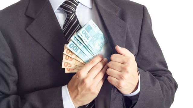 Brasil cai em ranking internacional de percepção de corrupção