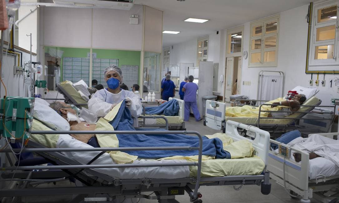 Brasil bate recorde de novos casos de Covid: 219 mil em 24 horas
