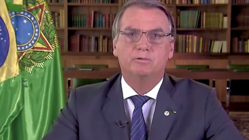Panelaço é ouvido durante fala de Bolsonaro no final do ano