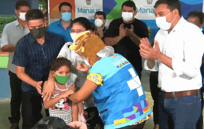 Ato simbólico marca abertura de vacinação de crianças contra a Covid-19 em Manaus