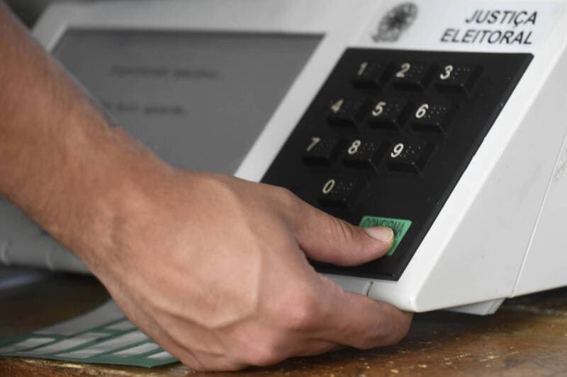 Eleitores poderão opinar sobre questões municipais durante o voto; envio de perguntas termina hoje (08/07)