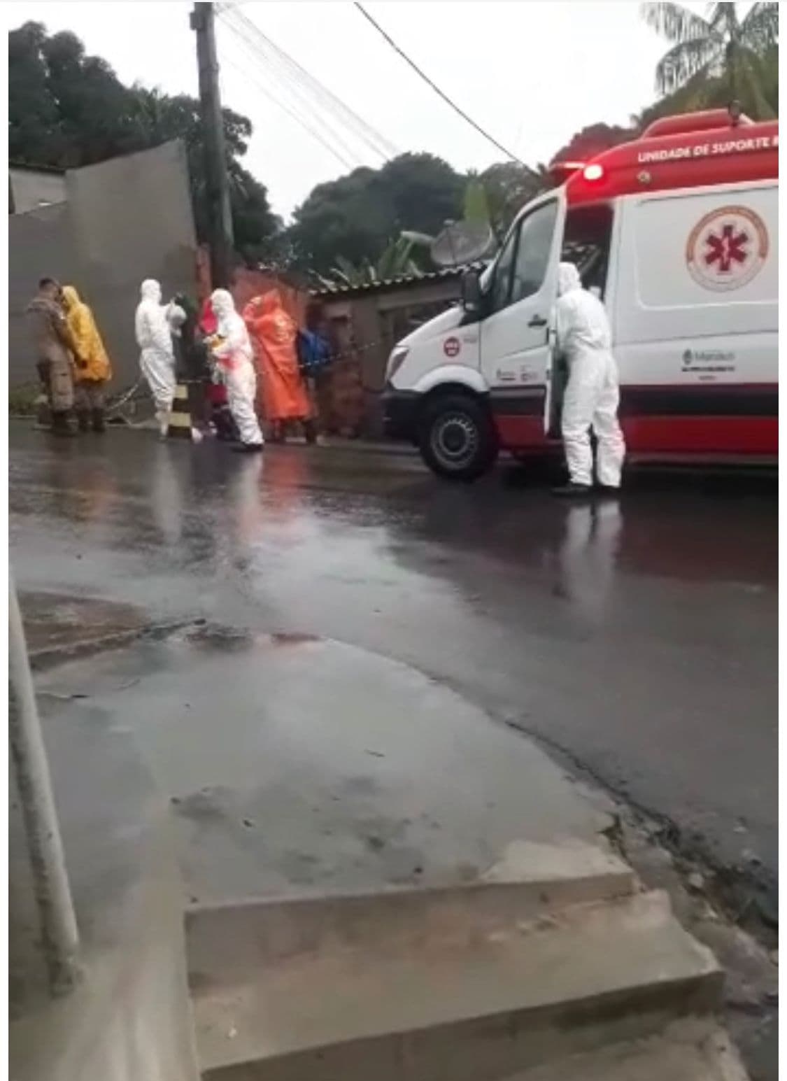 CHUVA: Menina de 7 anos é soterrada durante desabamento de casa no Fazendinha