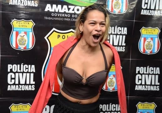 ‘Loira do Face’ é presa por roubo, latrocínio tentado e homicídio