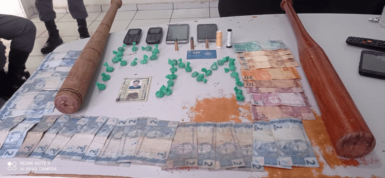 No interior do Amazonas, polícia detém cinco homens e apreende um adolescente