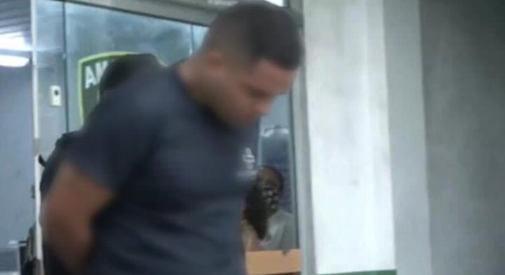 Juíza concede liberdade provisória a homem preso com imagens de pornografia infantil em Manaus