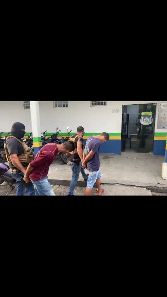 Dupla é presa suspeita de assaltar estudantes na Cidade Nova na semana passada