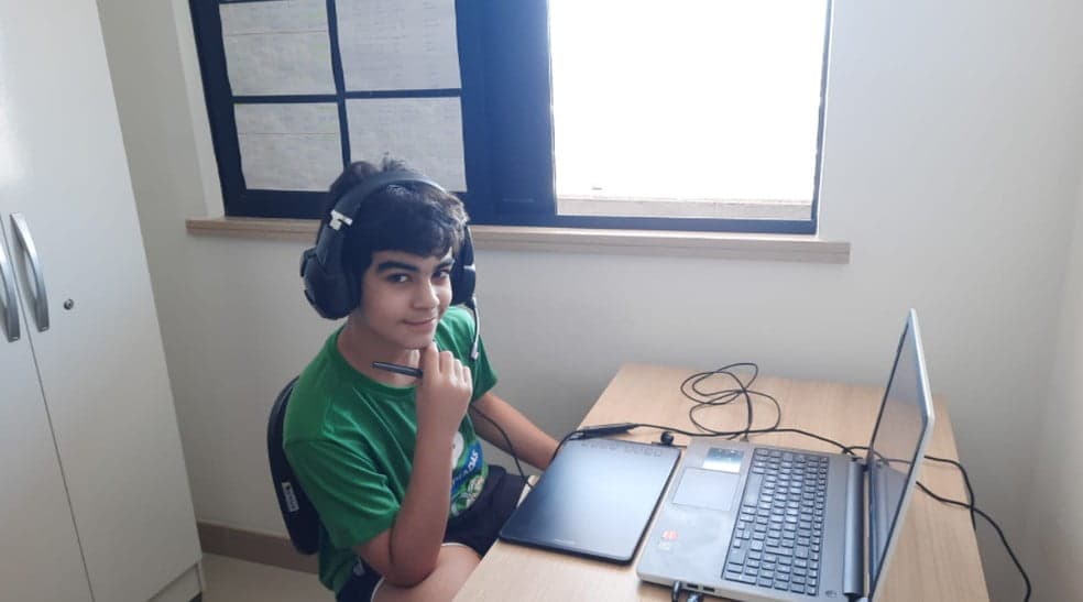 Com 13 anos, estudante é aprovado em primeiro lugar em Direito na UFRRJ