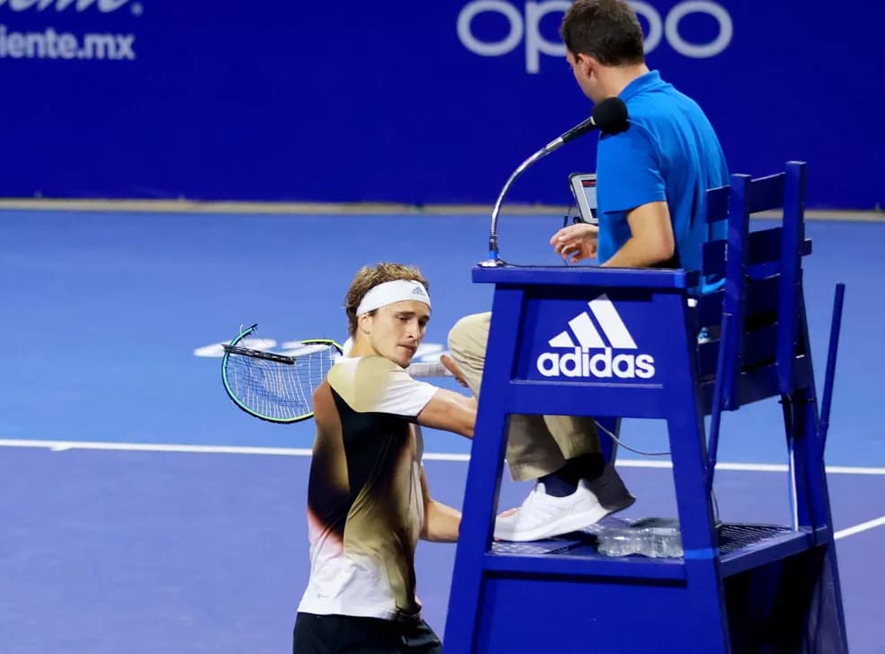 Zverev é punido por 8 semanas de afastamento após ataque de fúria contra arbitro