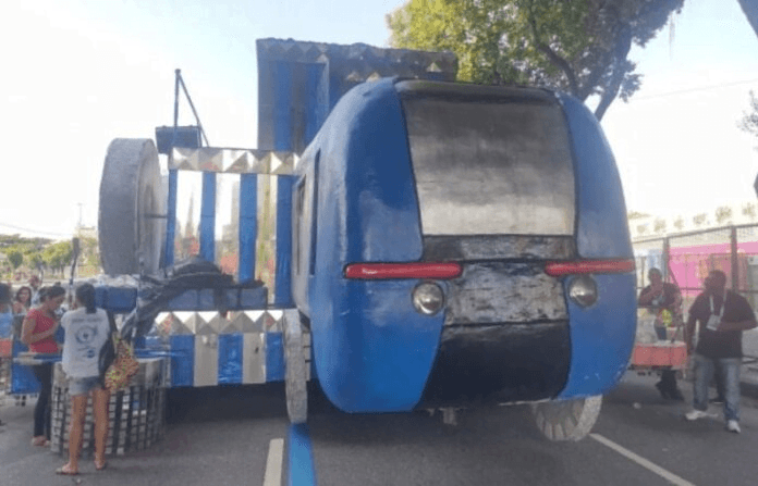 Delegada diz que motorista de carro alegórico que imprensou menina mentiu ao depor