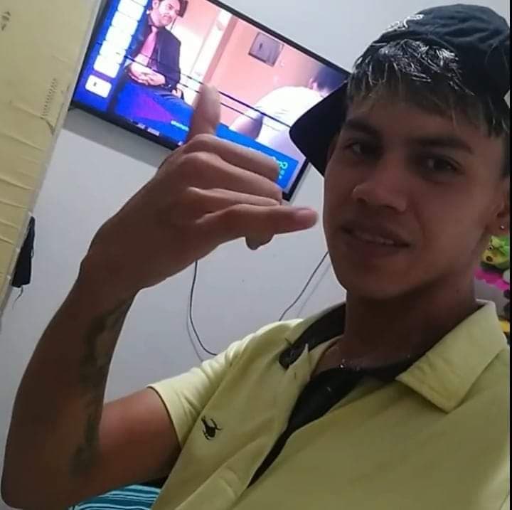 Vídeo: Jovem é morto após ser obrigado a descer da garupa de um mototaxista