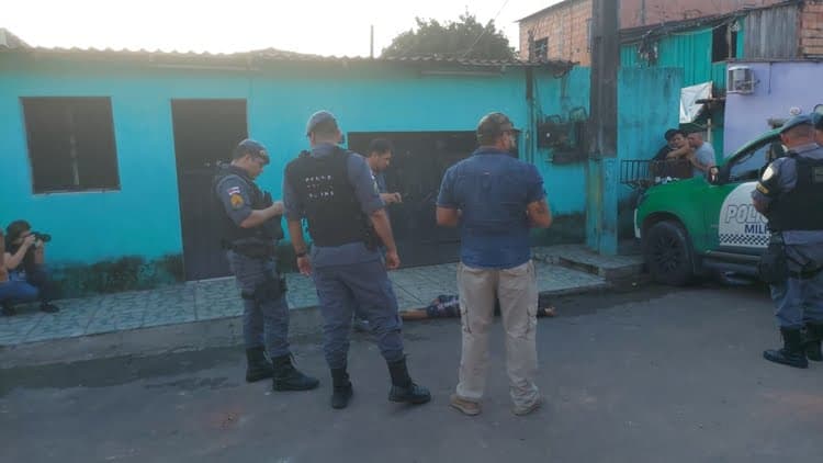 Homem é morto com 11 tiros no Armando Mendes