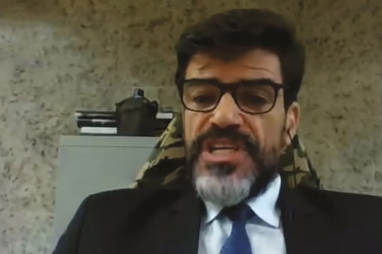 Delegado da PF afirma que governo Bolsonaro defende criminoso