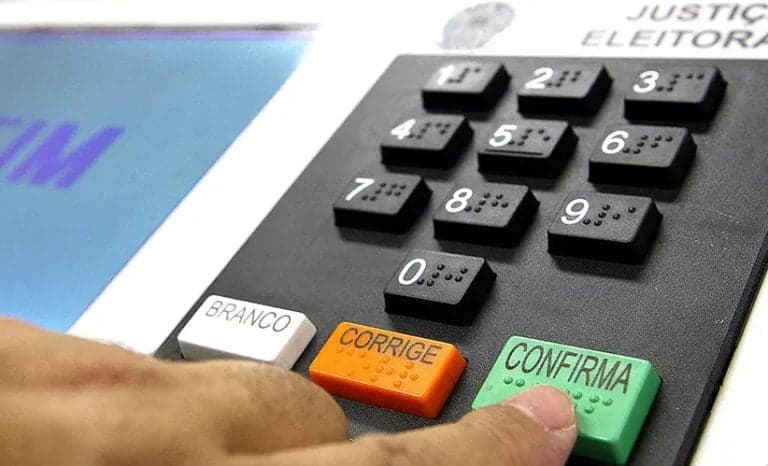 A três dias da eleição, 7,3% dos eleitores ainda admitem mudar de voto, diz pesquisa