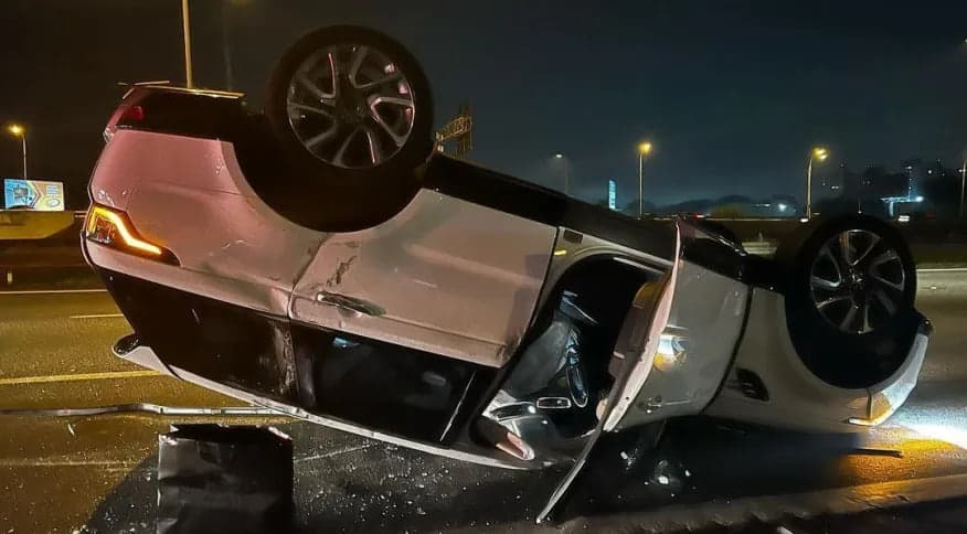 Paula Fernandes passa bem após acidente de carro no último sábado