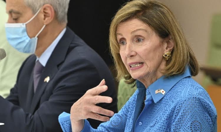 China rompe cooperações com EUA em resposta à visita de Nancy Pelosi