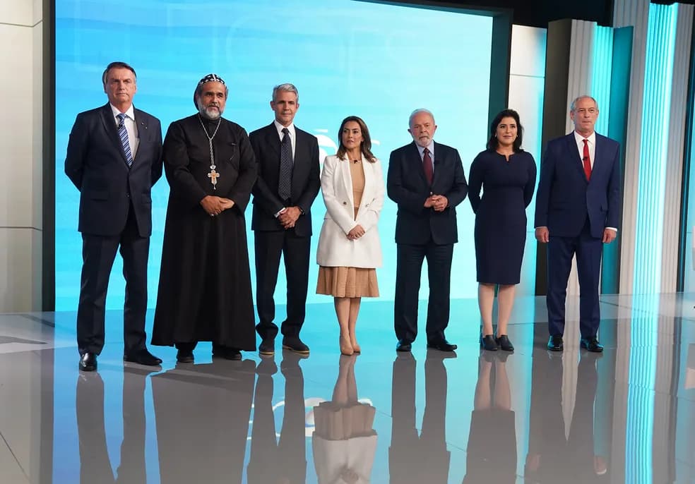 Debate presidencial é marcado por direitos de resposta