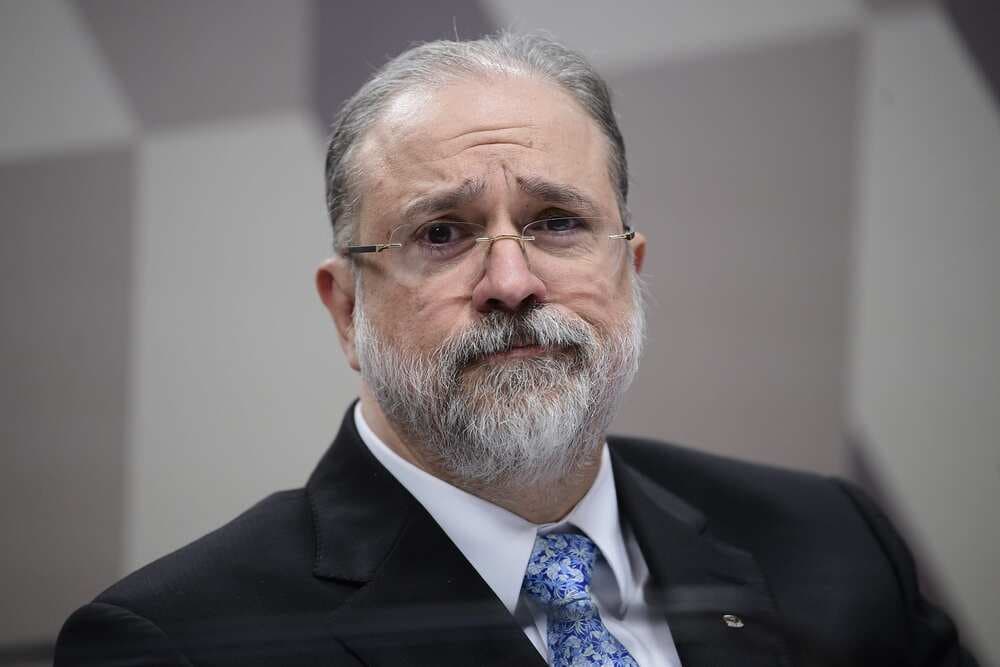 Aras defende urnas eletrônicas e eleições “limpas”