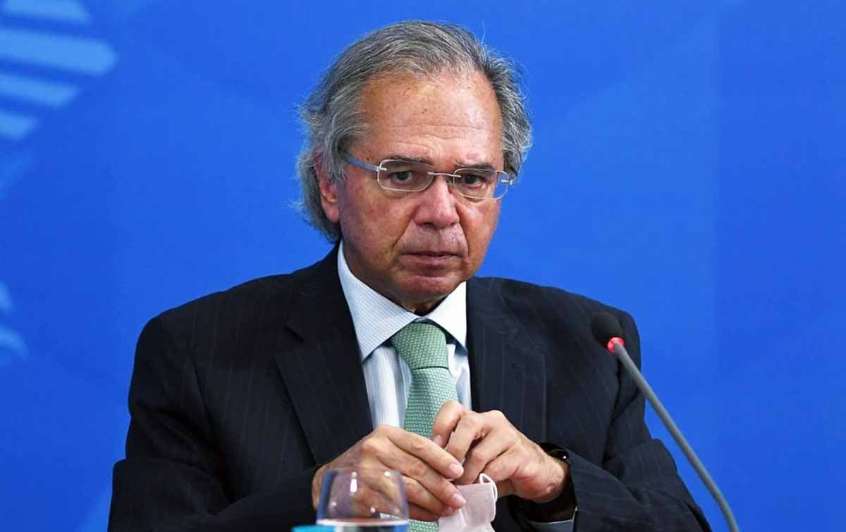 Guedes ataca IPI: “esse imposto tem que acabar”