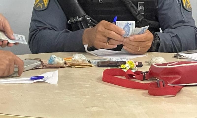 Polícia prende suspeito de tráfico de drogas no Novo Aleixo