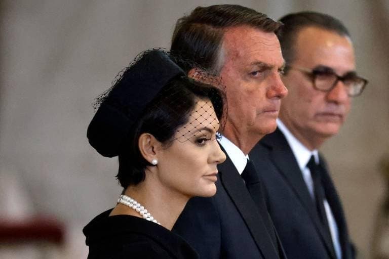 Soraya e PT acionam TSE por atos de Bolsonaro em Londres