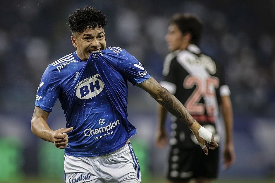 Cruzeiro vence Vasco e garante acesso à Série “A”