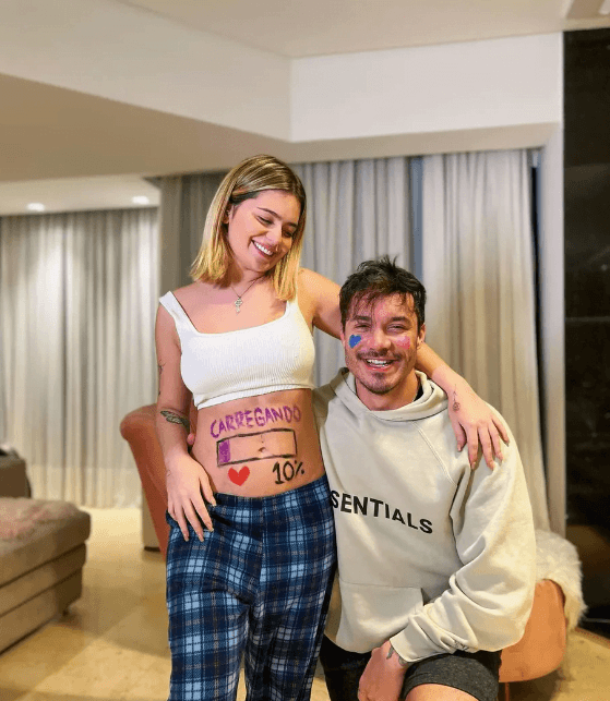 Viih Tube e Eliezer anunciam gravidez do primeiro filho