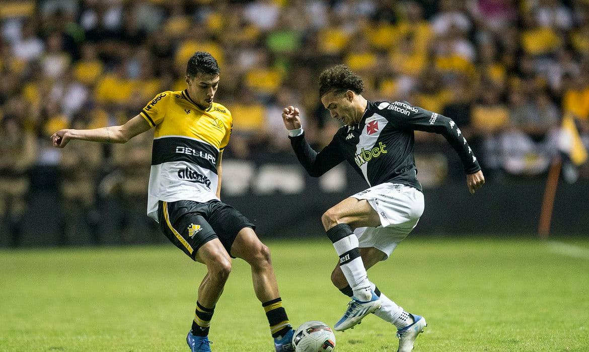 Vasco enfrenta Criciúma pela antepenúltima rodada da Série B