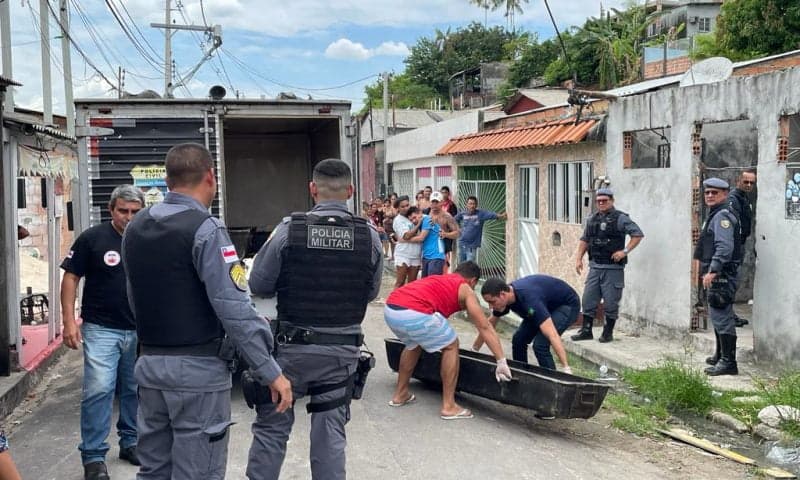 Homem é assassinado a golpe de faca na zona Norte