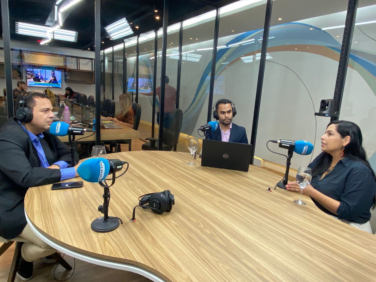 Em entrevista, Anne Moura diz: ‘houve desmonte de políticas para a mulher’