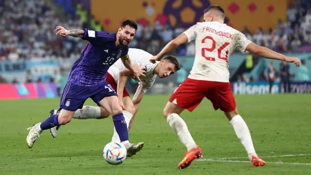 Copa do Mundo: Argentina e Polônia se classificam pelo Grupo C