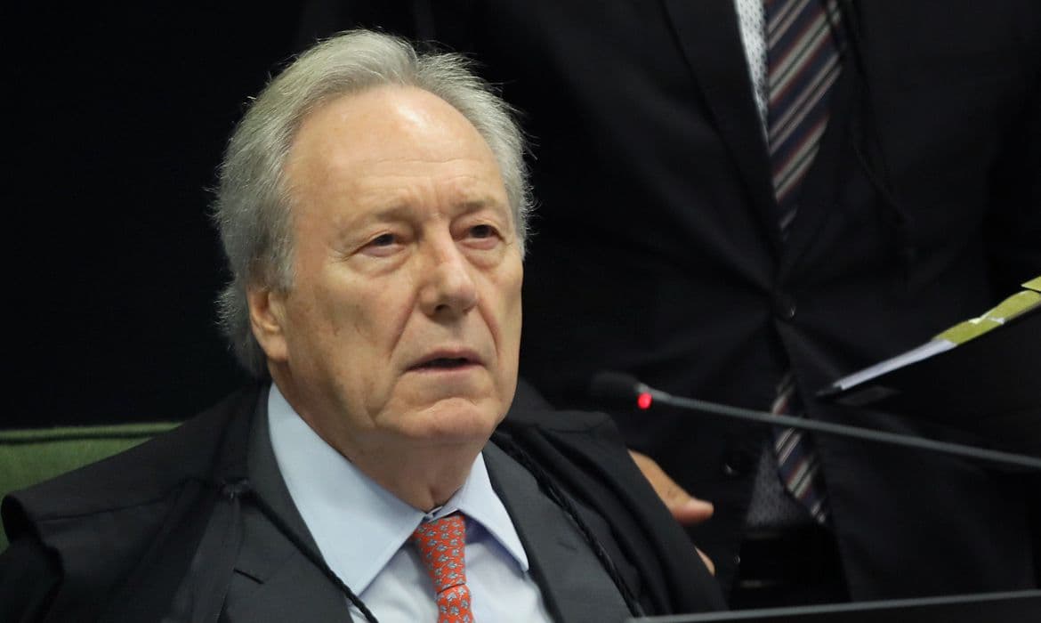 STF rejeita pedidos de liberdade a envolvidos em atos em Brasília