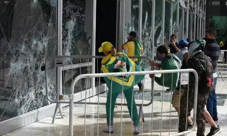 PGR denuncia mais 152 pessoas por atos de destruição em Brasília