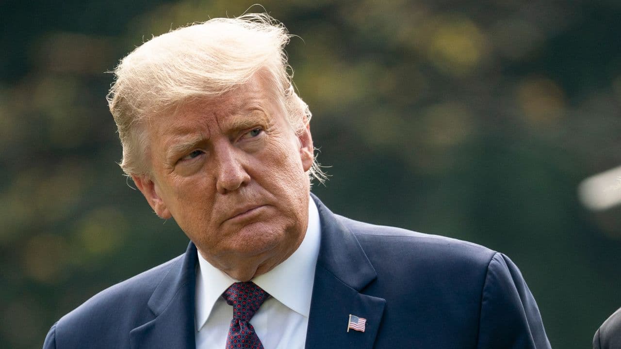Juiz adia julgamento de Trump sobre pagamento de suborno