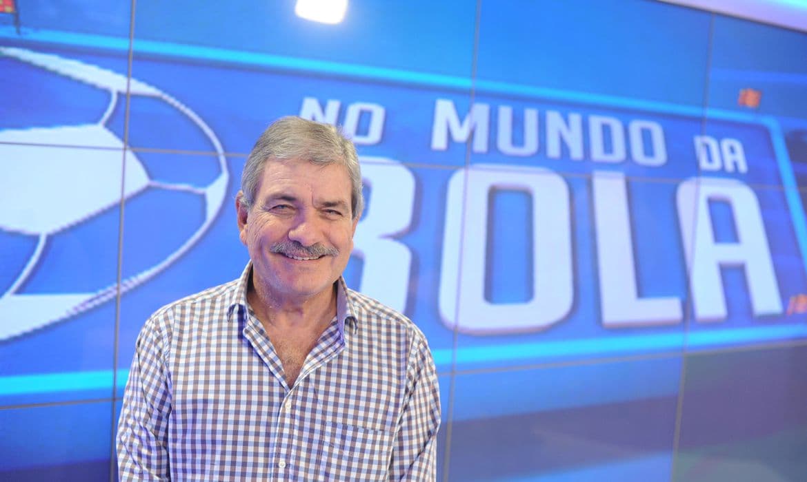 Futebol: jornalista Márcio Guedes é velado na sede do Botafogo